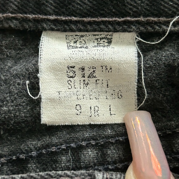 Vintage Levi shorts - Picture 4 of 6